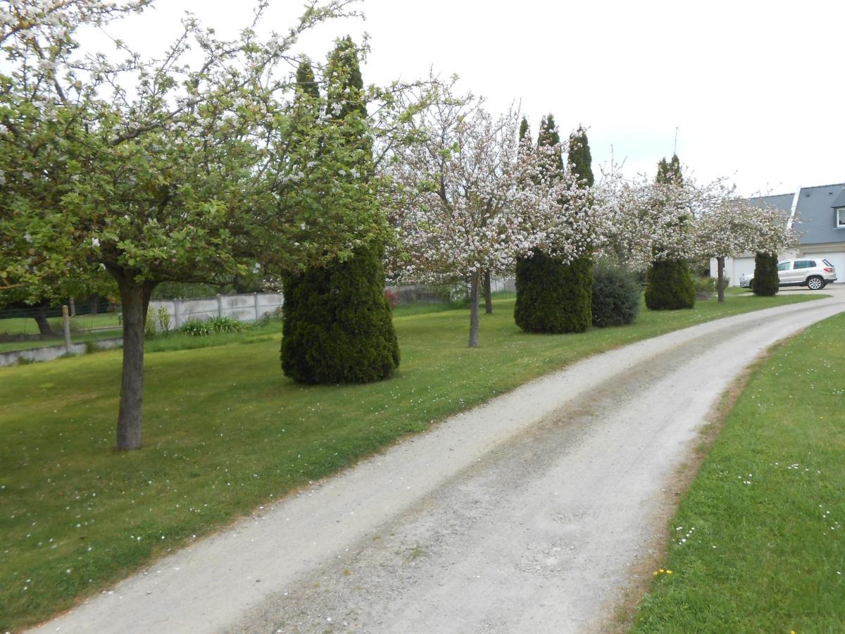 Petit Châtelet bis Hirel Buitenkant foto