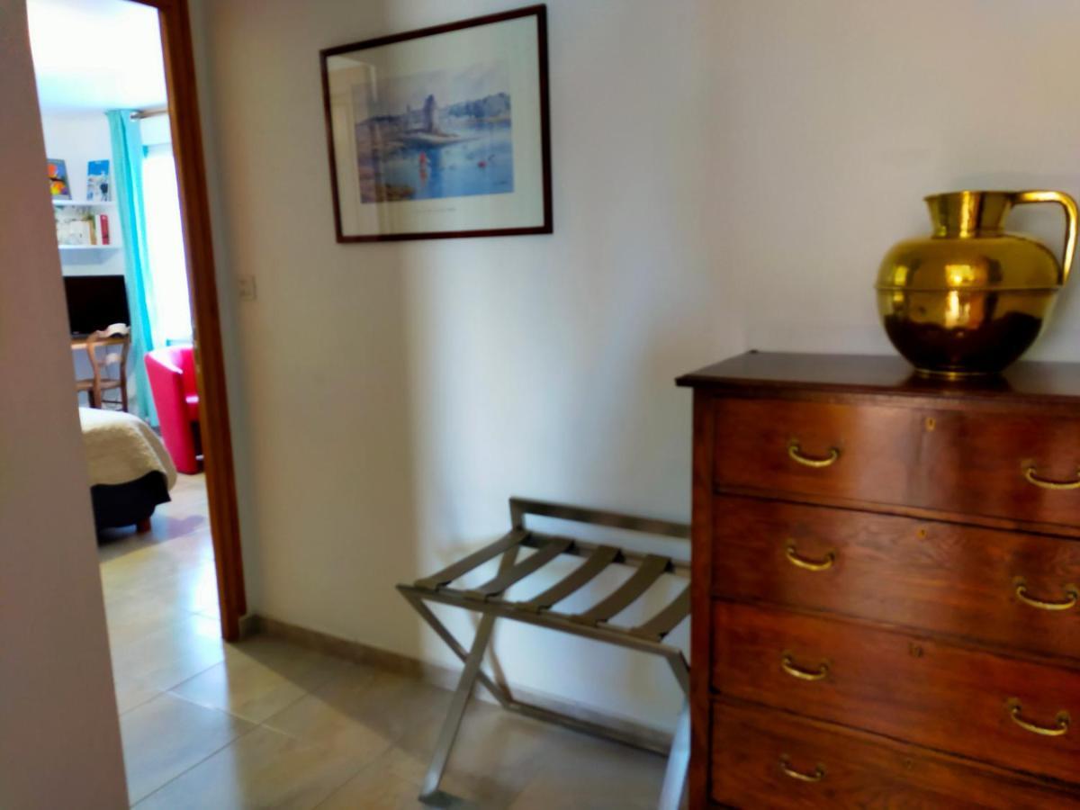 Petit Châtelet bis Hirel Buitenkant foto