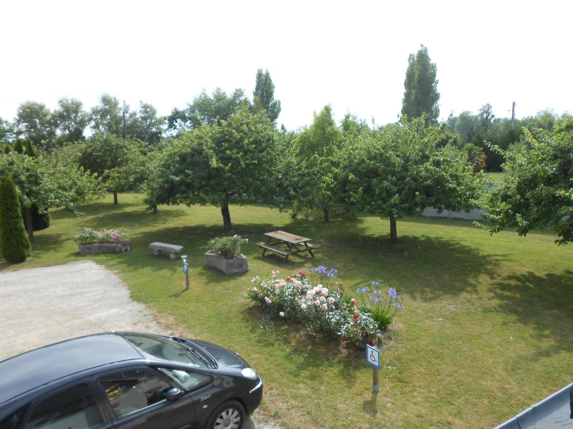 Petit Châtelet bis Hirel Buitenkant foto